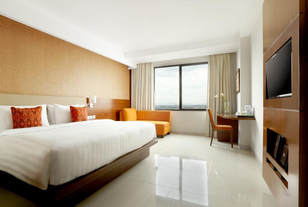 Santika Premiere Bintaro Hotel Serpong Kültér fotó