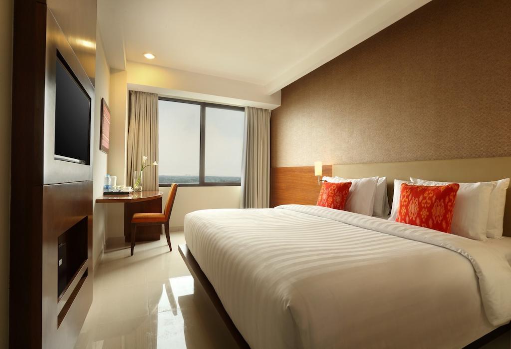 Santika Premiere Bintaro Hotel Serpong Kültér fotó