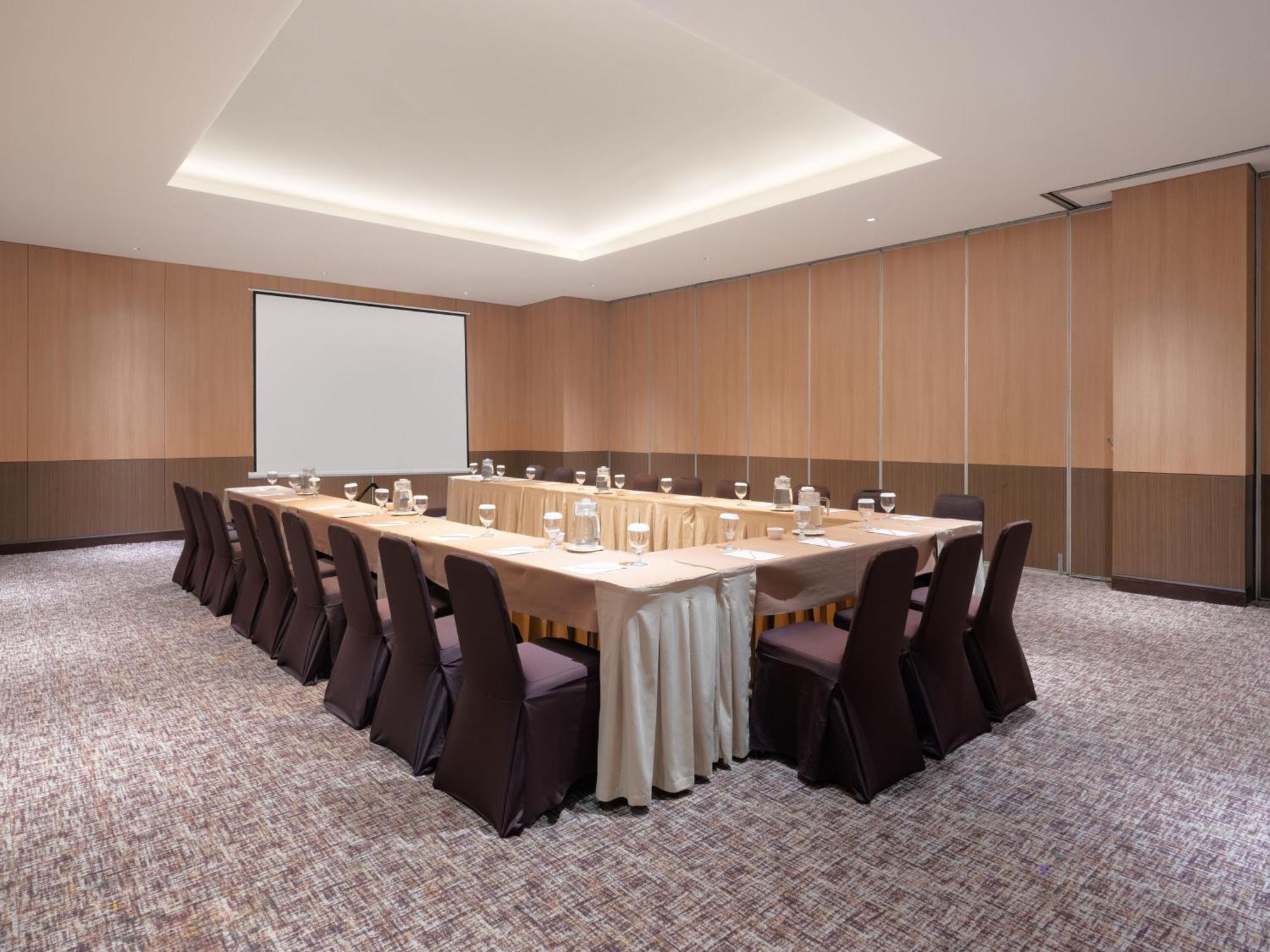 Santika Premiere Bintaro Hotel Serpong Kültér fotó