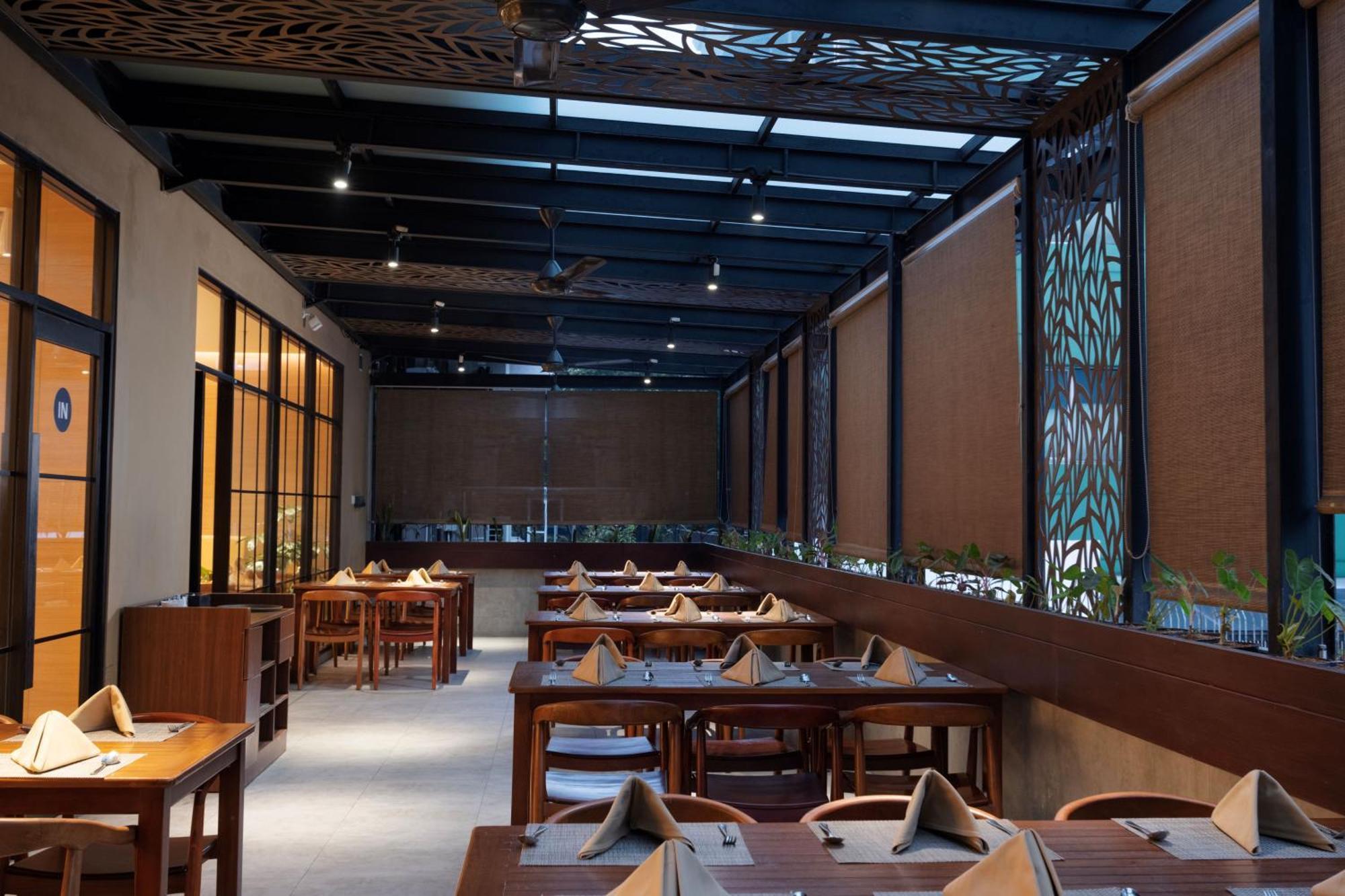 Santika Premiere Bintaro Hotel Serpong Kültér fotó