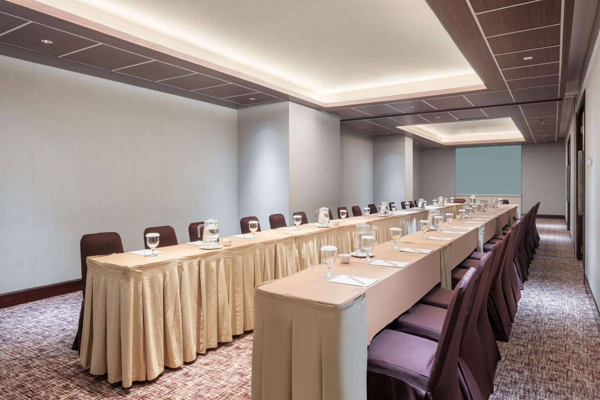 Santika Premiere Bintaro Hotel Serpong Kültér fotó