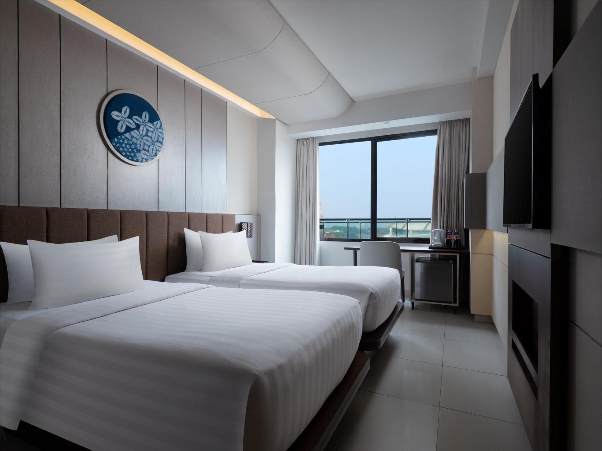 Santika Premiere Bintaro Hotel Serpong Kültér fotó