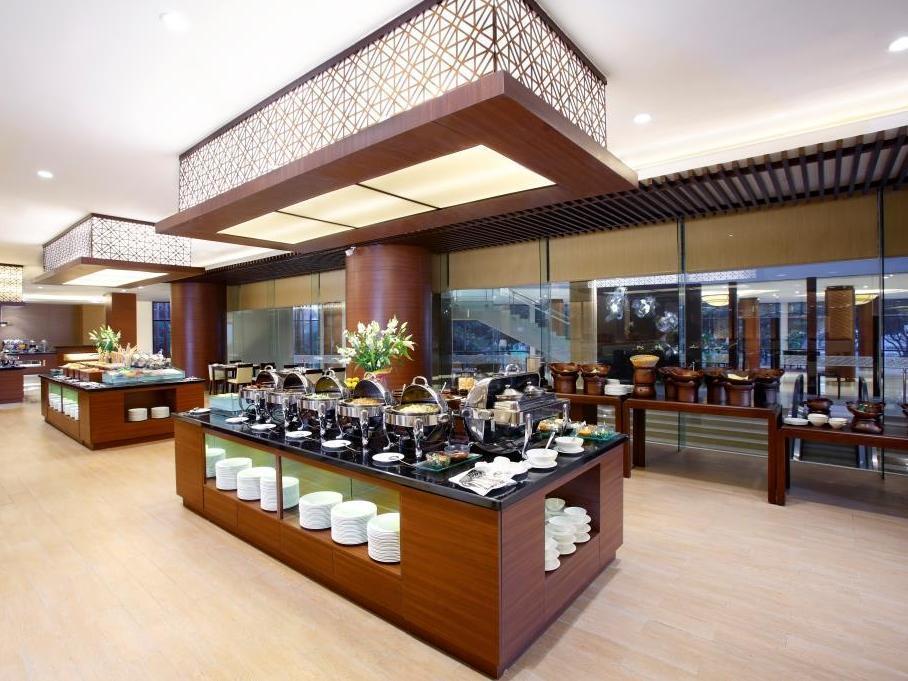 Santika Premiere Bintaro Hotel Serpong Kültér fotó
